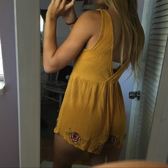 Rose romper🌹 - Picture 2 of 2